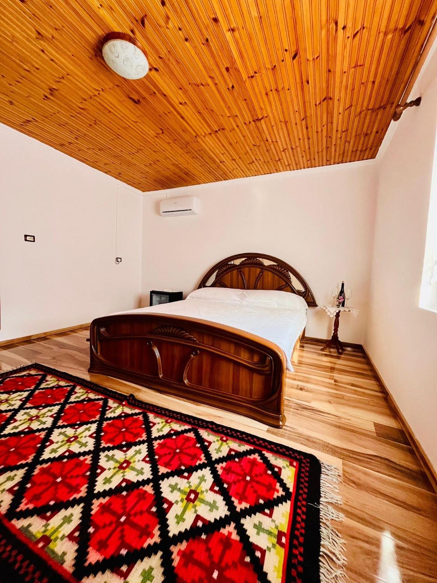 Nena'S Dashe House Берат Екстер'єр фото
